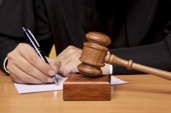 РАССМОТРЕНИЯ СУДАМИ СПОРОВ ПО ОПЛАТЕ КОММУНАЛЬНЫХ УСЛУГ И ЖИЛОГО ПОМЕЩЕНИЯ, ЗАНИМАЕМОГО ...